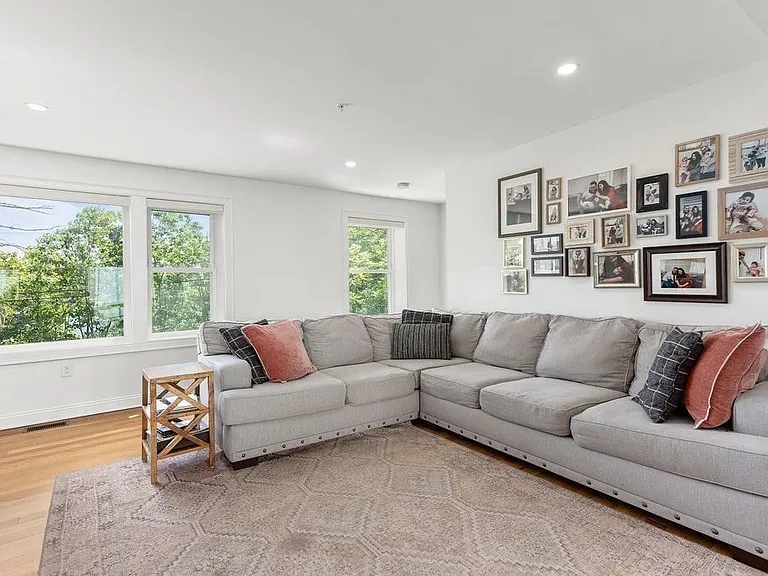259 Lake Ave N #A — Photo 10