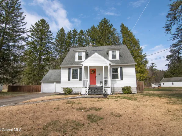 49 New Shaker Road, Colonie, NY 12205