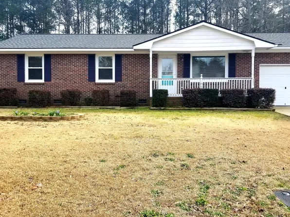 4311 Bridge St, Hope Mills, NC 28348