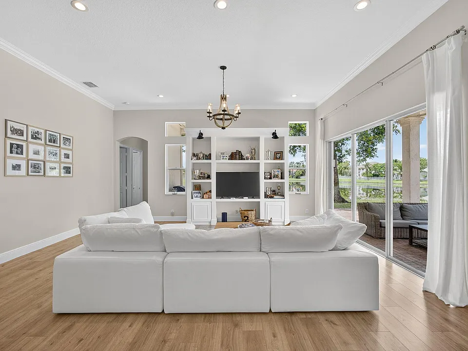 4693 Sugar Beach Way