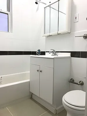 Rented by Zikos Realty Services | media 18