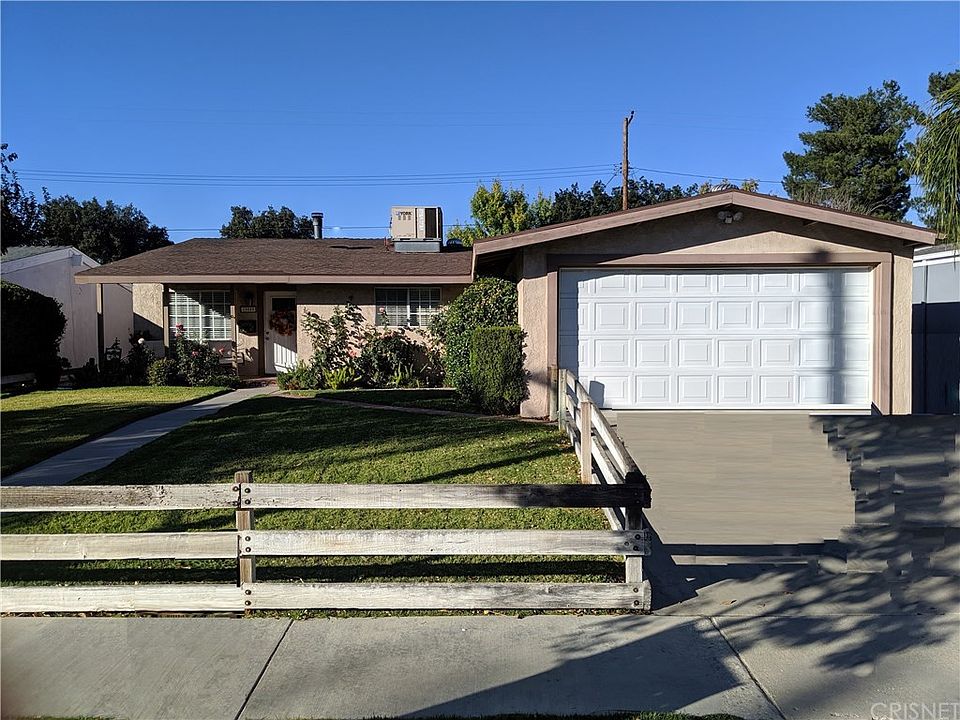 1st image of 19009 Nearbrook St