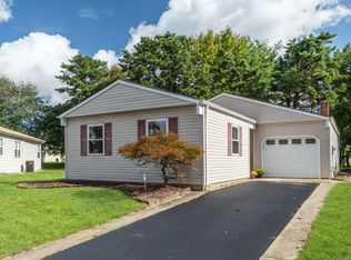 20 Shannon Ct, Toms River, NJ 08757