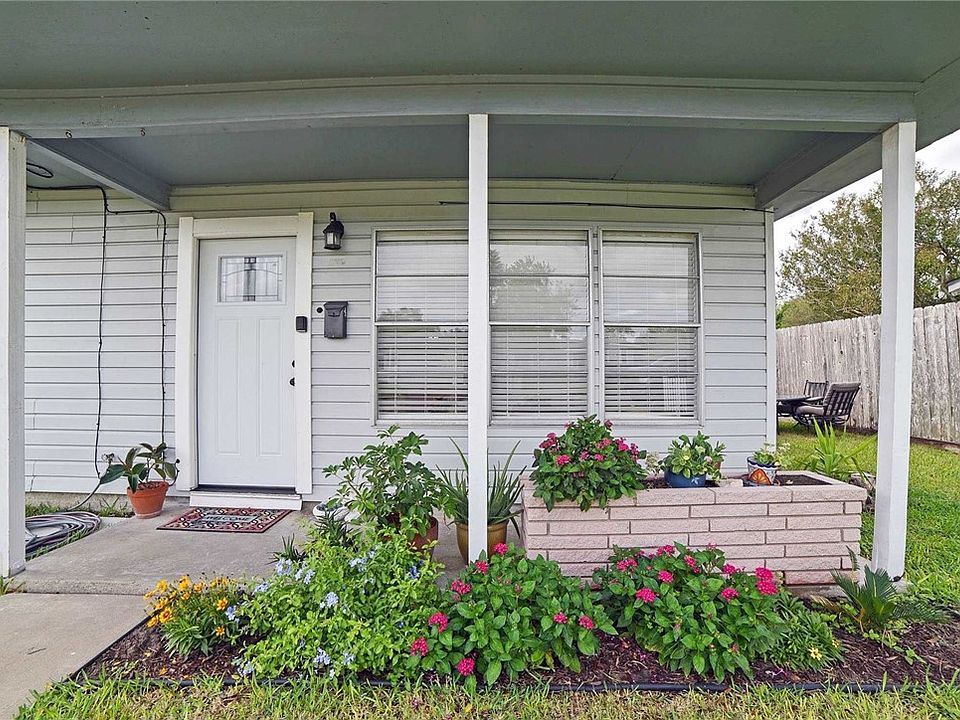 1st image of 502 Waverly Dr