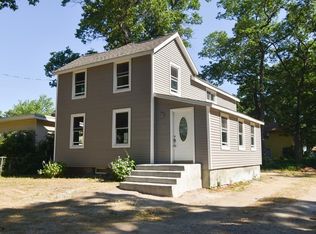 39 Goldenrod St, Springfield, MA 01109