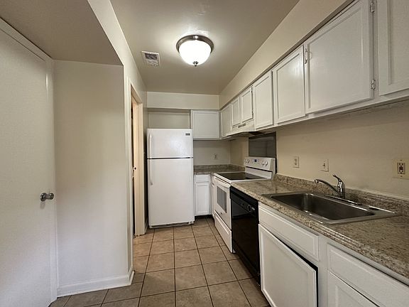 2nd image of 9613 Hagel Cir Suite B