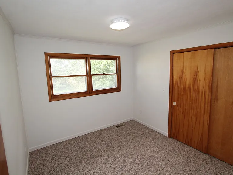 24820 County Line Rd — Photo 15
