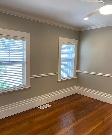 558 Coombs St — Photo 3