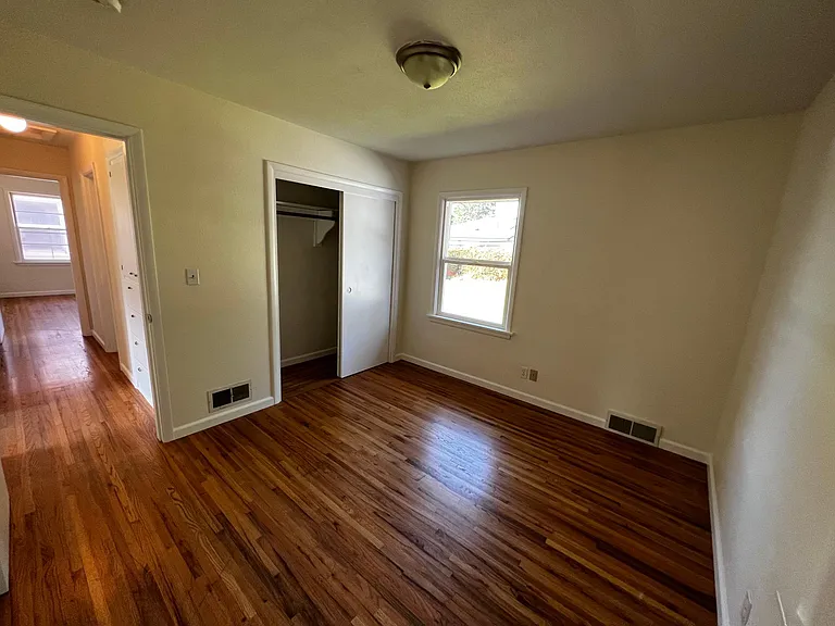 5511 N Whitehouse St — Photo 7