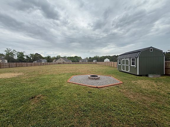 2nd image of 372 Harvester Loop