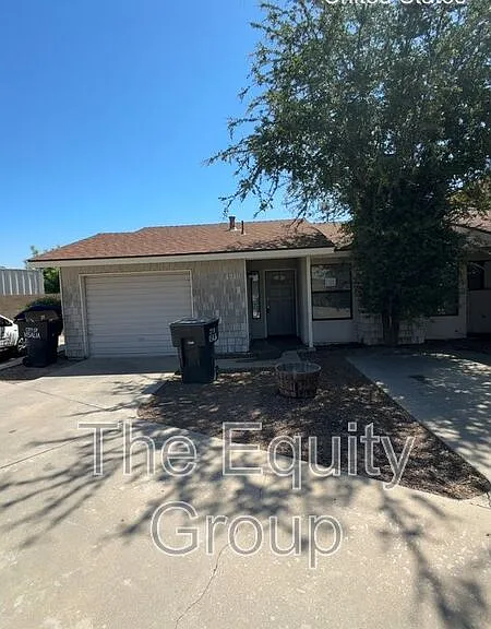 4316 W Douglas Ave — Photo 2