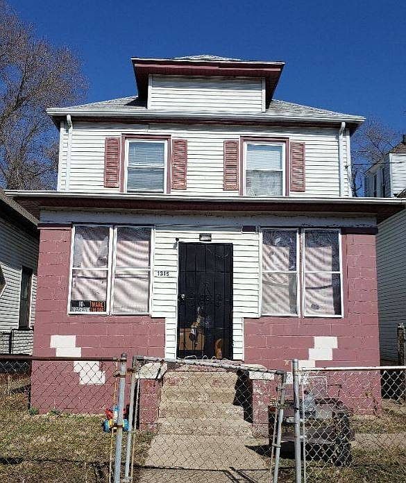 2nd image of 1315 W Smith St