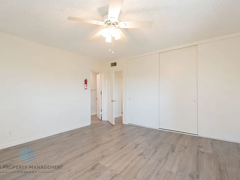 385 Cliff Dr #9 — Photo 12