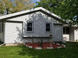 111 S 10th Ave, Winterset, IA 50273