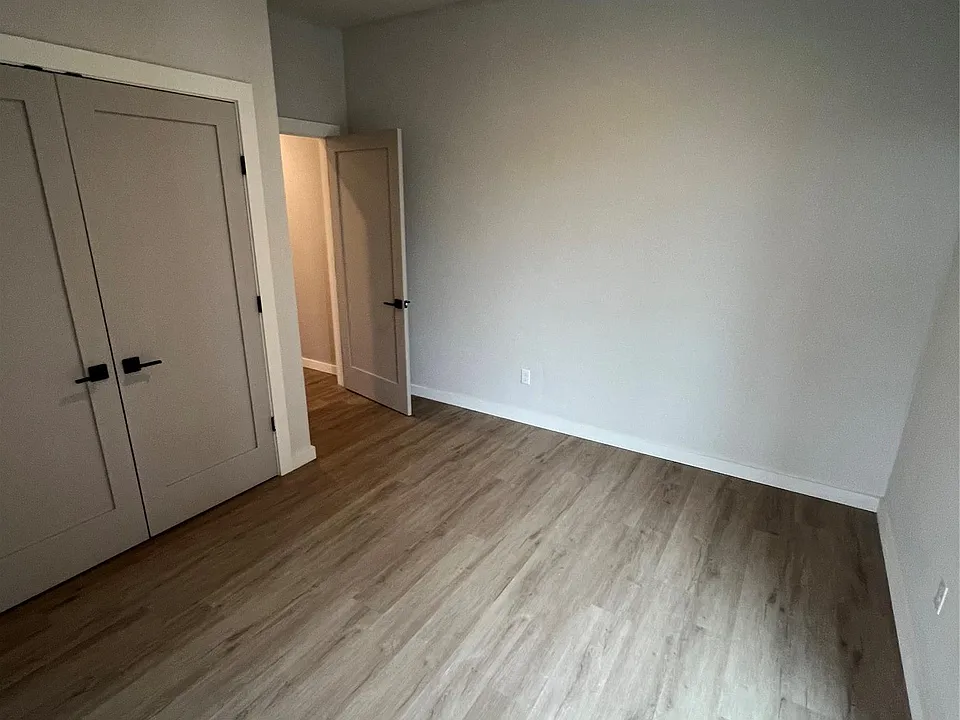 289 Main St #301