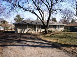 2910 W 86th St, Bloomington, MN 55431