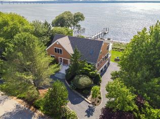 541 Seaside Dr, Jamestown, RI 02835