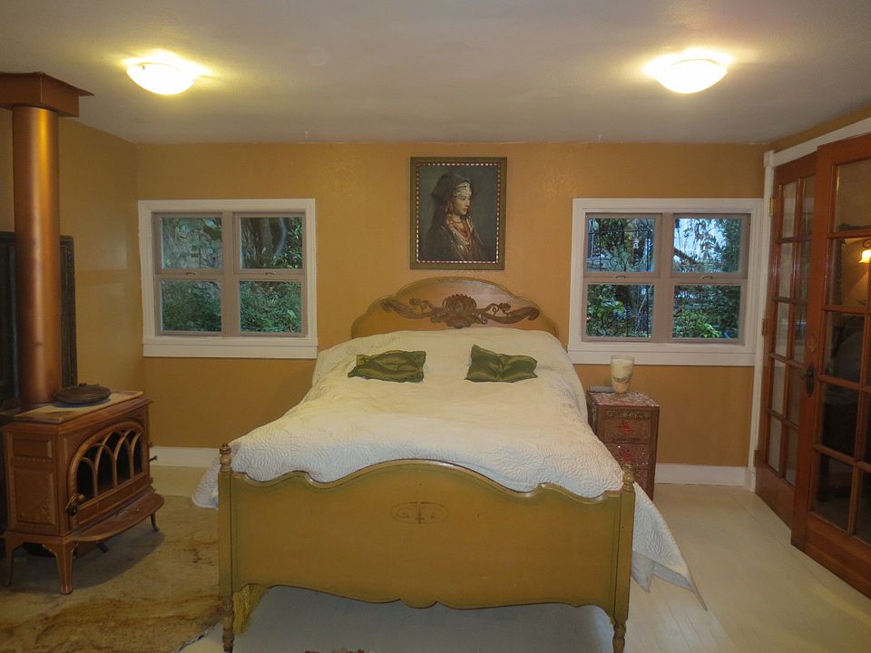 Master suite garden view