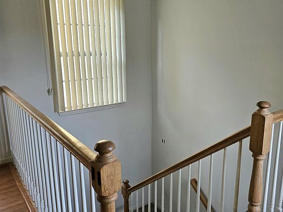 5th image of 50 E Woodland Ave #50