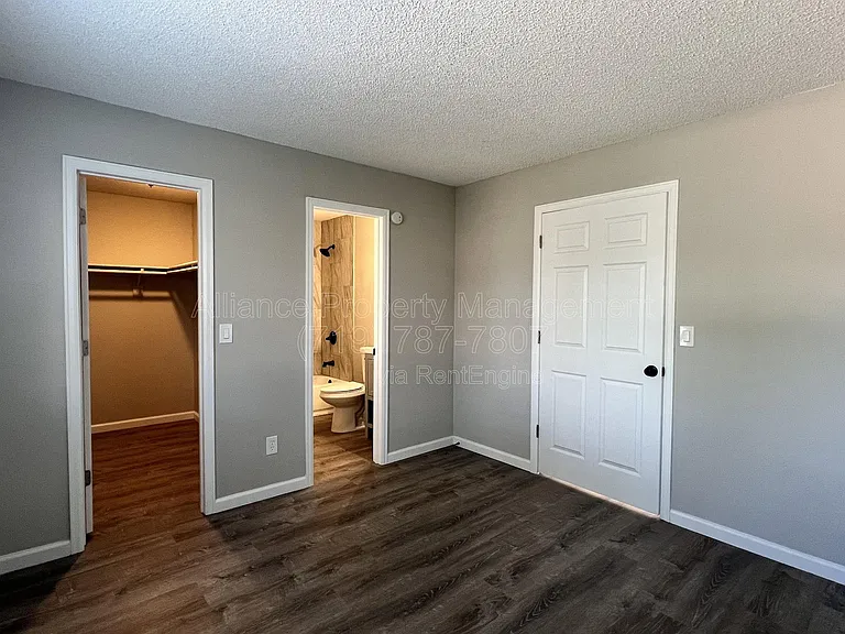 2458 E Willamette Ave — Photo 14