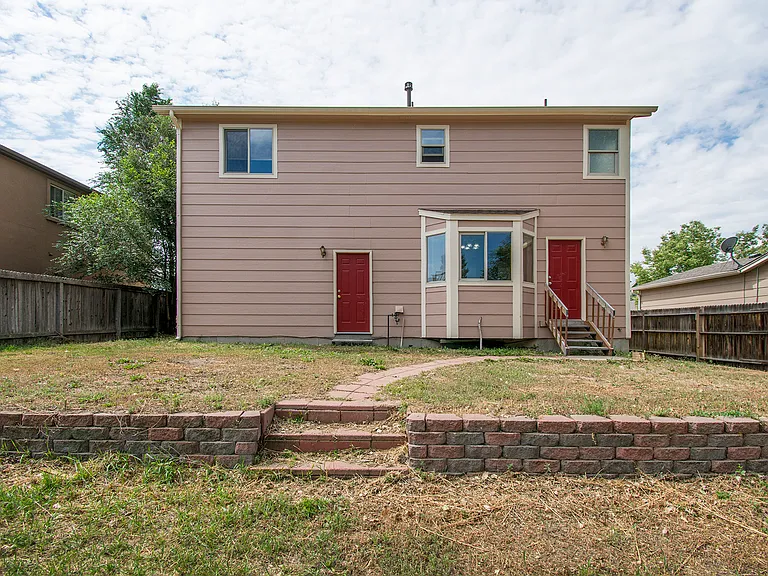 2540 Lyncrest Dr — Photo 15