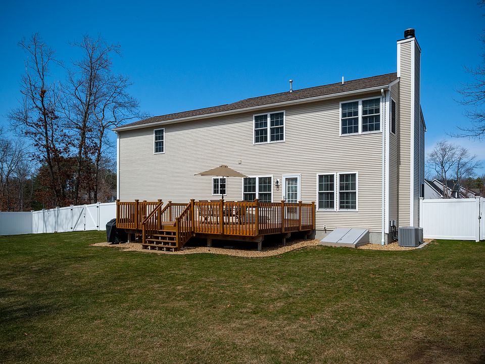 2nd image of 24 Arbor Dr