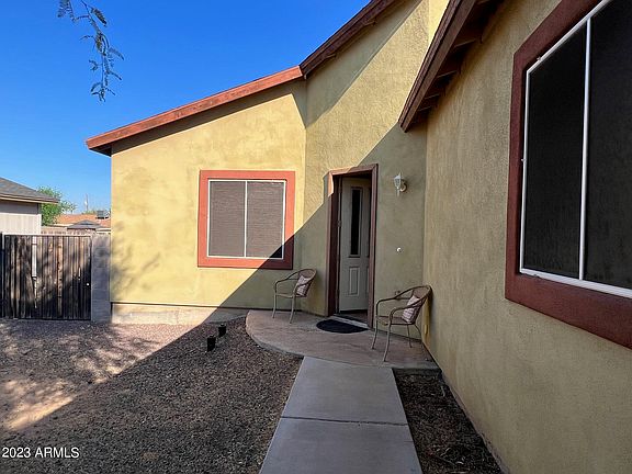 2nd image of 2514 E RANDALL Drive