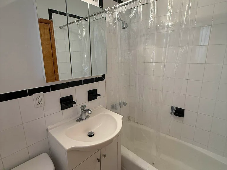 22 W 77th St #58 — Photo 8