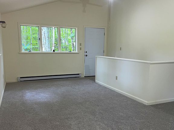 3rd image of 6 Lookout Lane