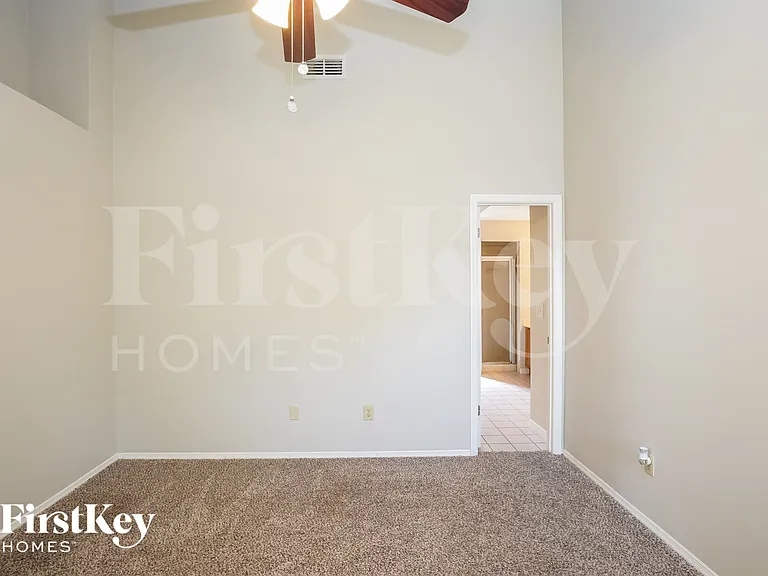 1008 Vannessa Dr — Photo 7