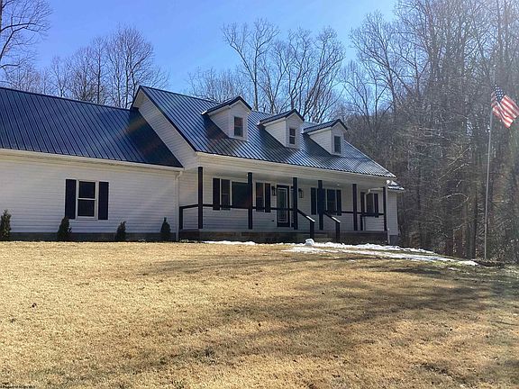 2nd image of 16 Mountain Aire Blvd