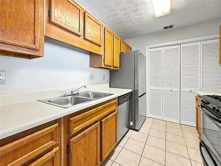 1702 Country Park Dr SE — Photo 13