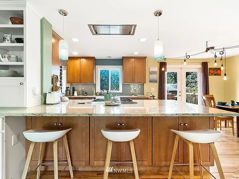 18303 3rd Ave NW — Photo 3