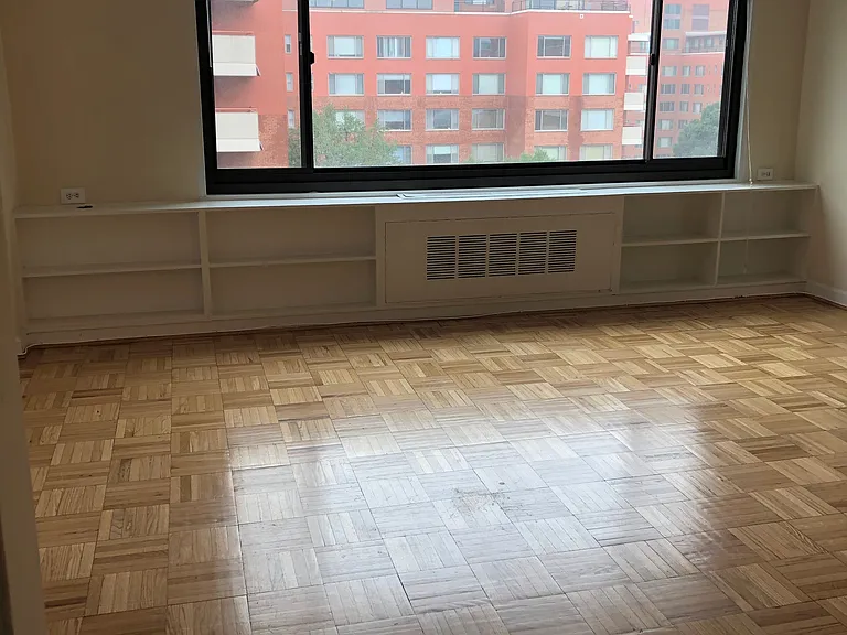 1011 Arlington Blvd #906 — Photo 1