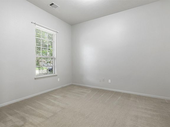 5th image of 2902 Red Maple Dr