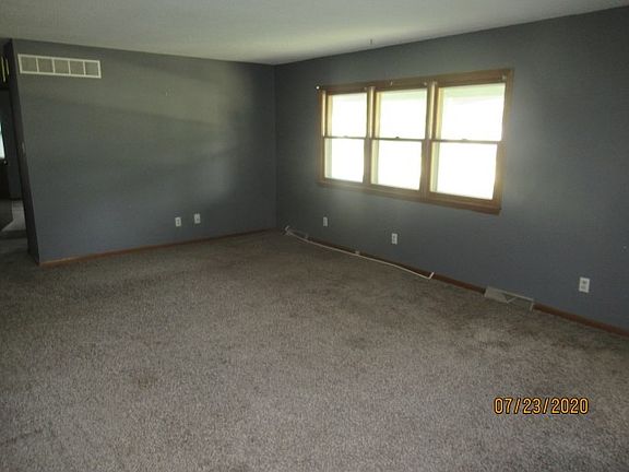 2nd image of 120 W Kansas Ave