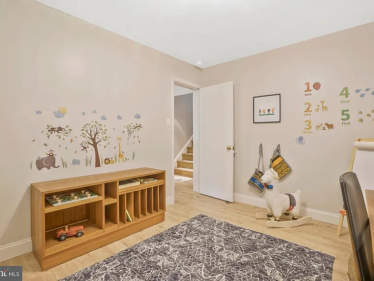 1715 Hollinwood Dr — Photo 39