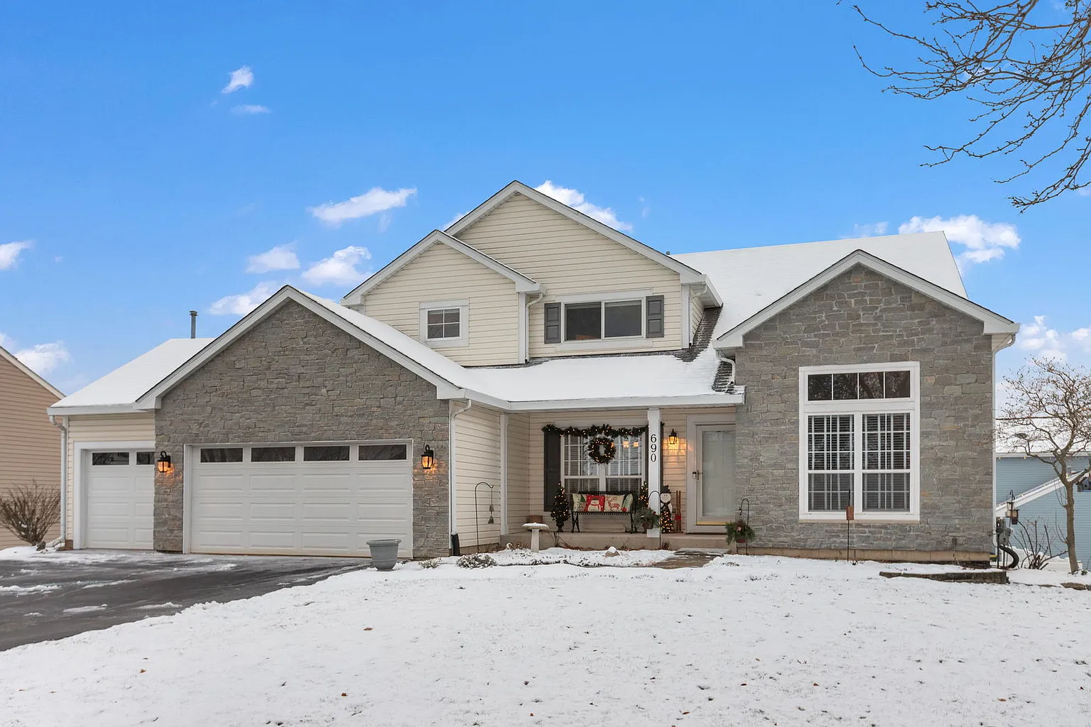 690 Linden Dr photo 1