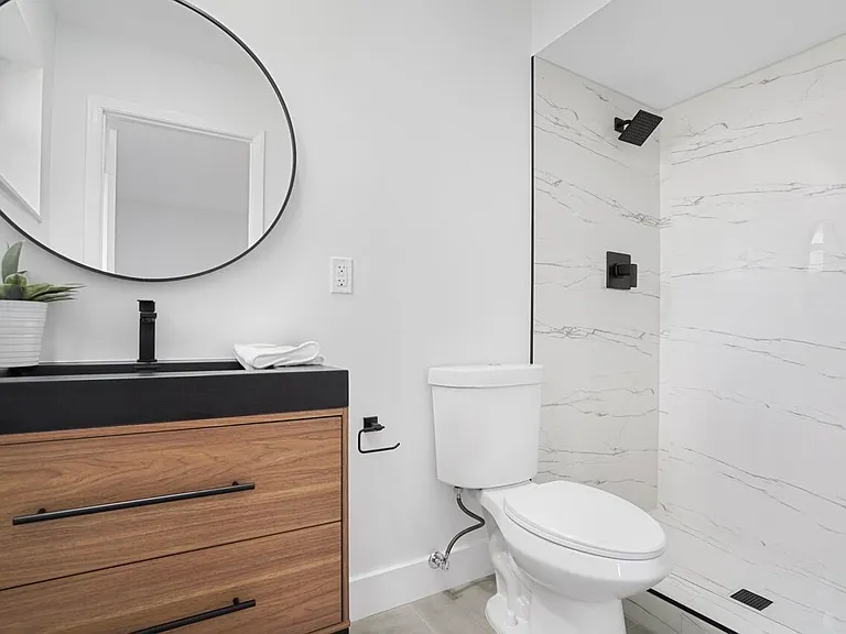 737 Nantucket Cir #B — Photo 17