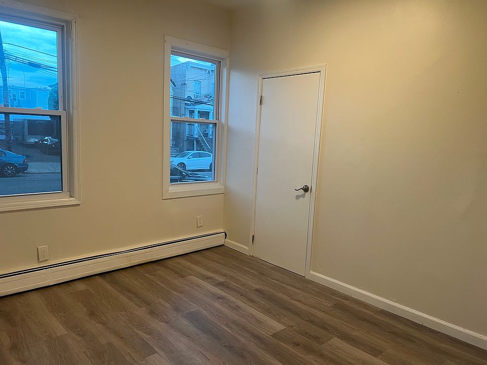 1st image of 337 Washington St APT 1