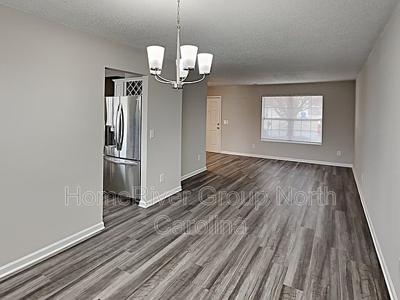 5th image of 2201 Lannigan Dr