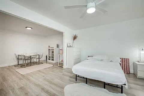 805 N Echo Ave — Photo 8