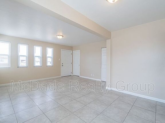 4th image of 2130-2136 Drescher St Unit 2130