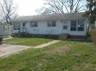 705 7th St, Colona, IL 61241