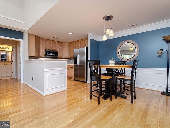 4th image of 411 Aggies Cir #9