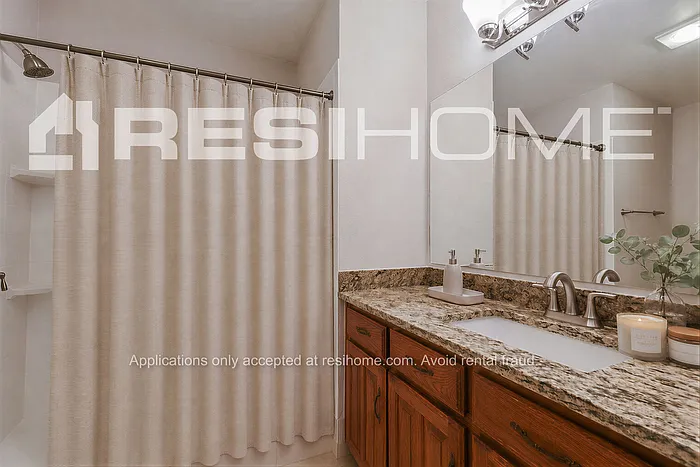 209 Madre Cir — Photo 12