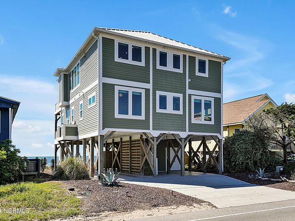 3rd image of 3919 W Beach Drive
