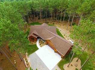 11153 Edminster Rd, Waupaca, WI 54981