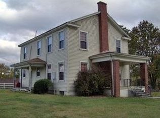 6245 University Park Dr, Radford, VA 24141