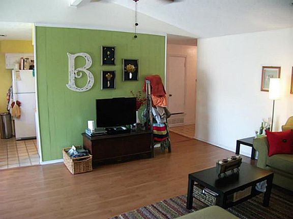 3rd image of 6115 Maple Springs Dr